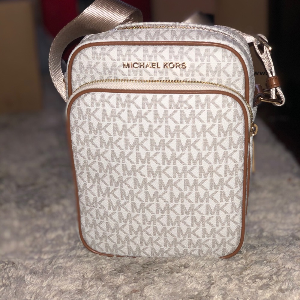 Michael kors flight bag